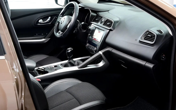 Renault Kadjar cena 59999 przebieg: 85000, rok produkcji 2015 z Karczew małe 742